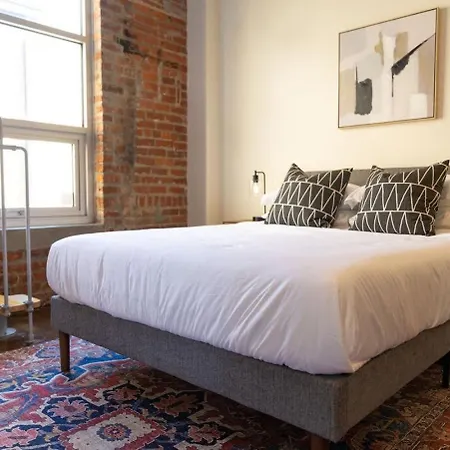 Historic 1 Bedroom Apt With Exposed Brick Loft Downtown